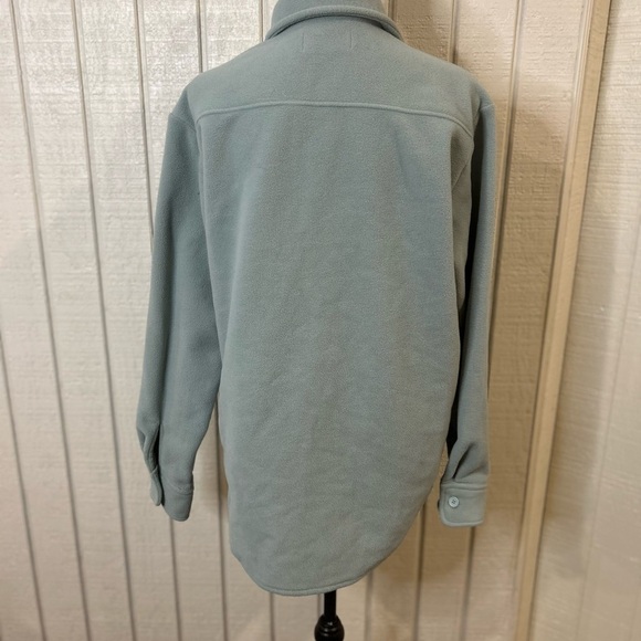 Aritzia Tna Polar Button Up Fleece Shirt Jacket, size 2 Medium. - Picture 6 of 9